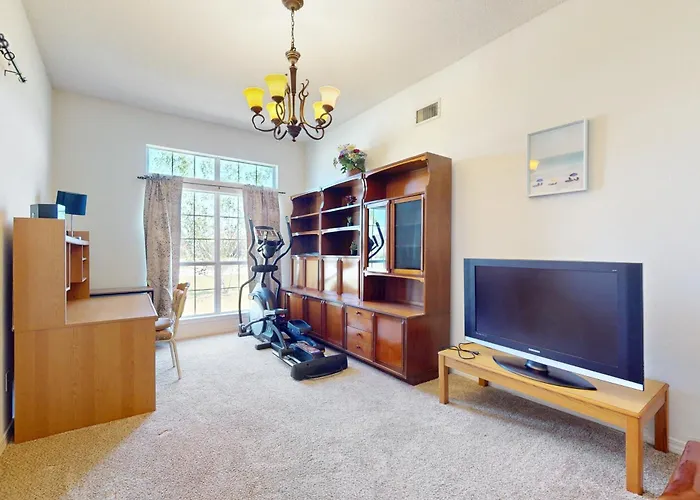 Gorgeous Pet Friendly Coastal With Plenty Of Space And Easy Access Pensacola