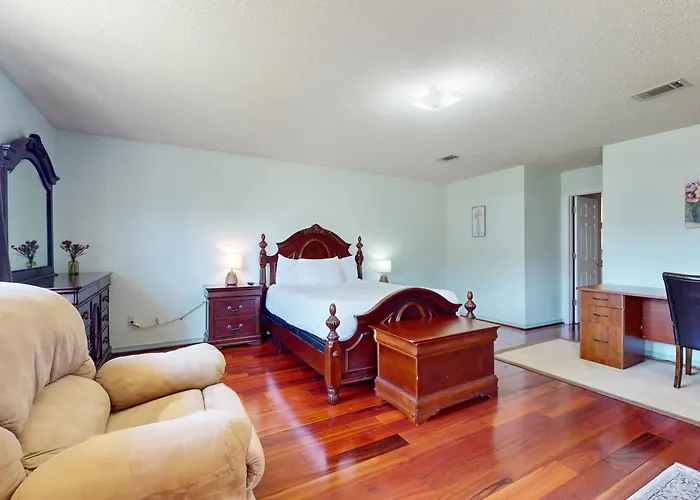 Gorgeous Pet Friendly Coastal With Plenty Of Space And Easy Access *