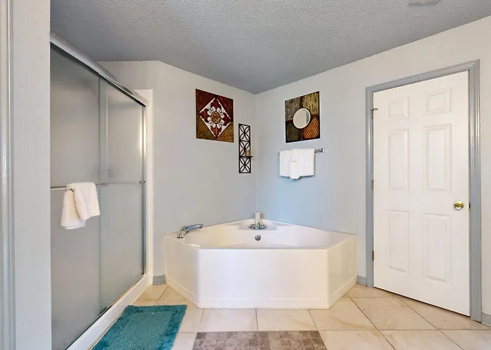 Gorgeous Pet Friendly Coastal With Plenty Of Space And Easy Access * Pensacola