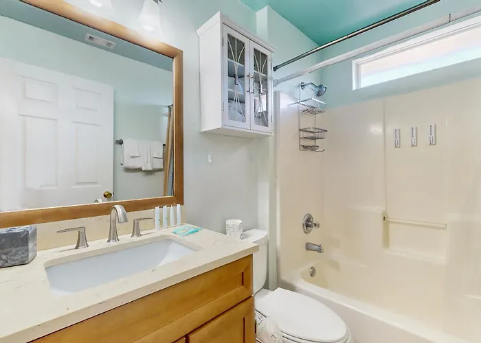 Gorgeous Pet Friendly Coastal With Plenty Of Space And Easy Access